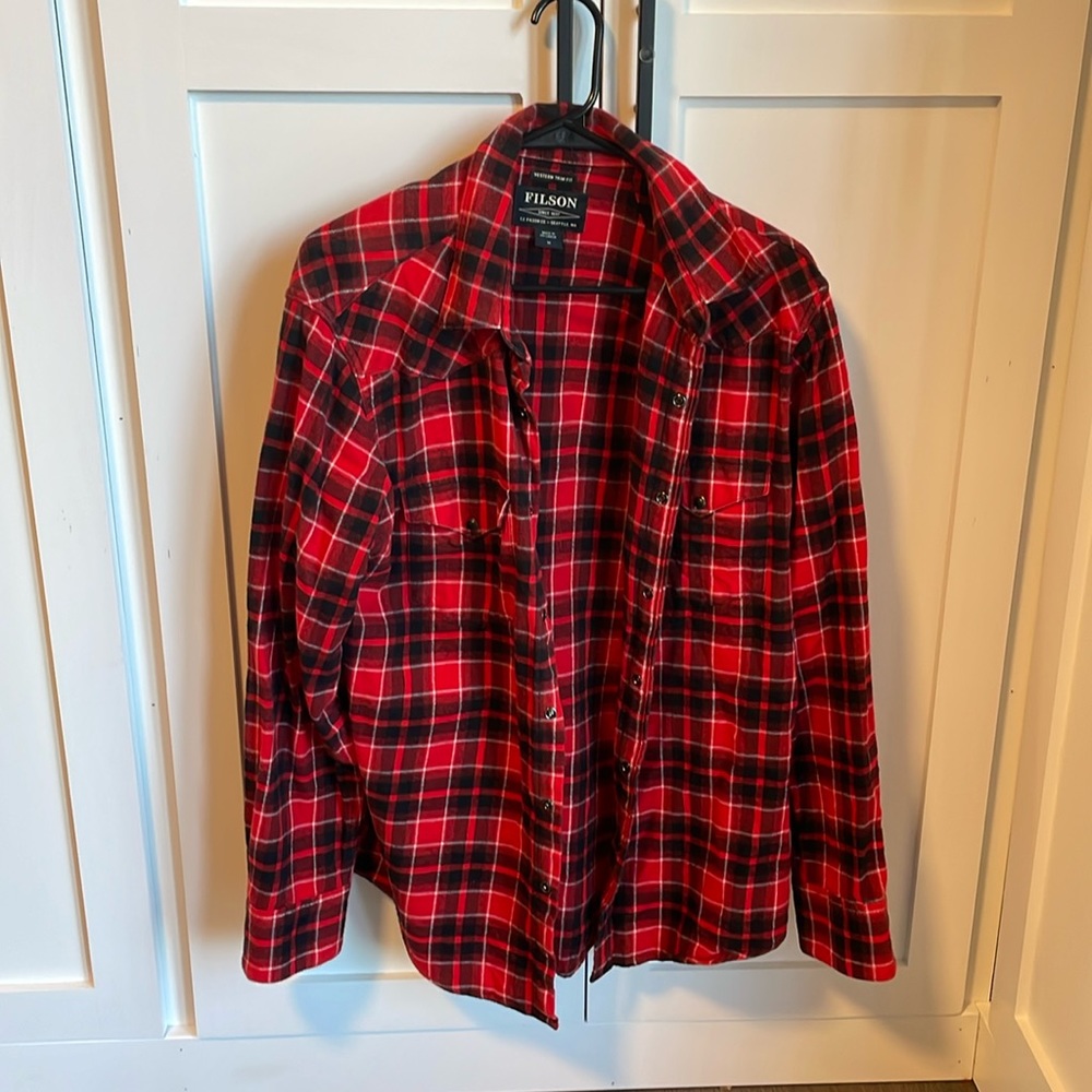 Men’s Filson button up M